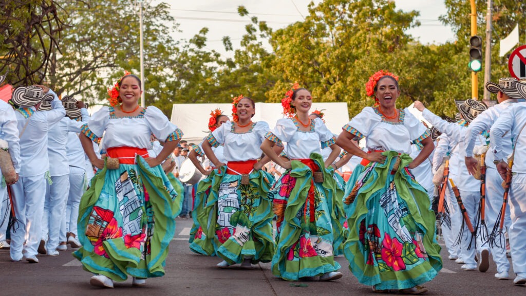 Concurso Empresarial de Danzas Folclóricas